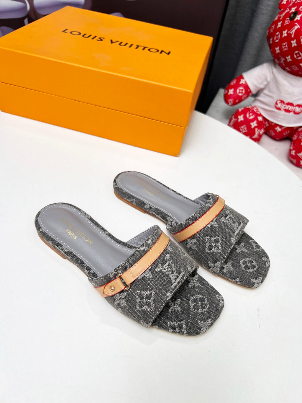 245RE23Z Popular high-quality shoes