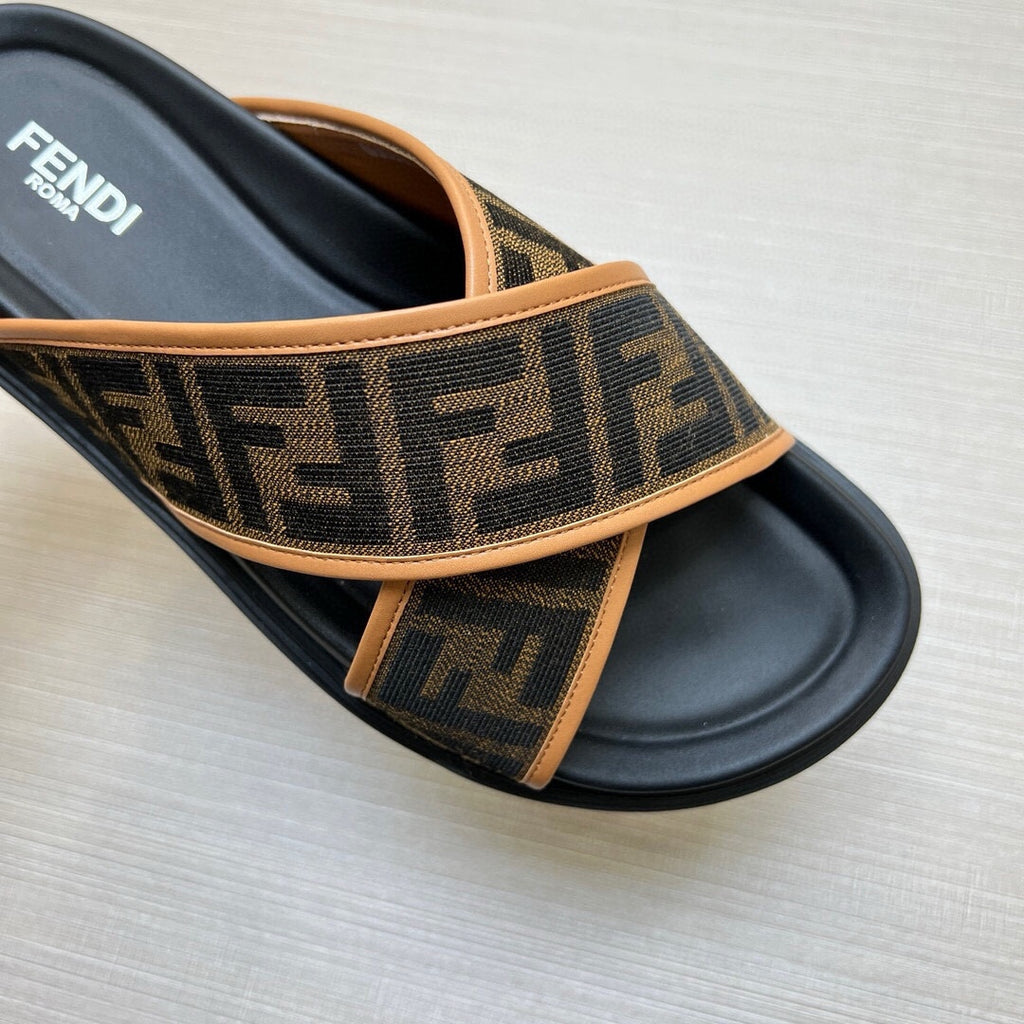5LF224Z Popular Slippers