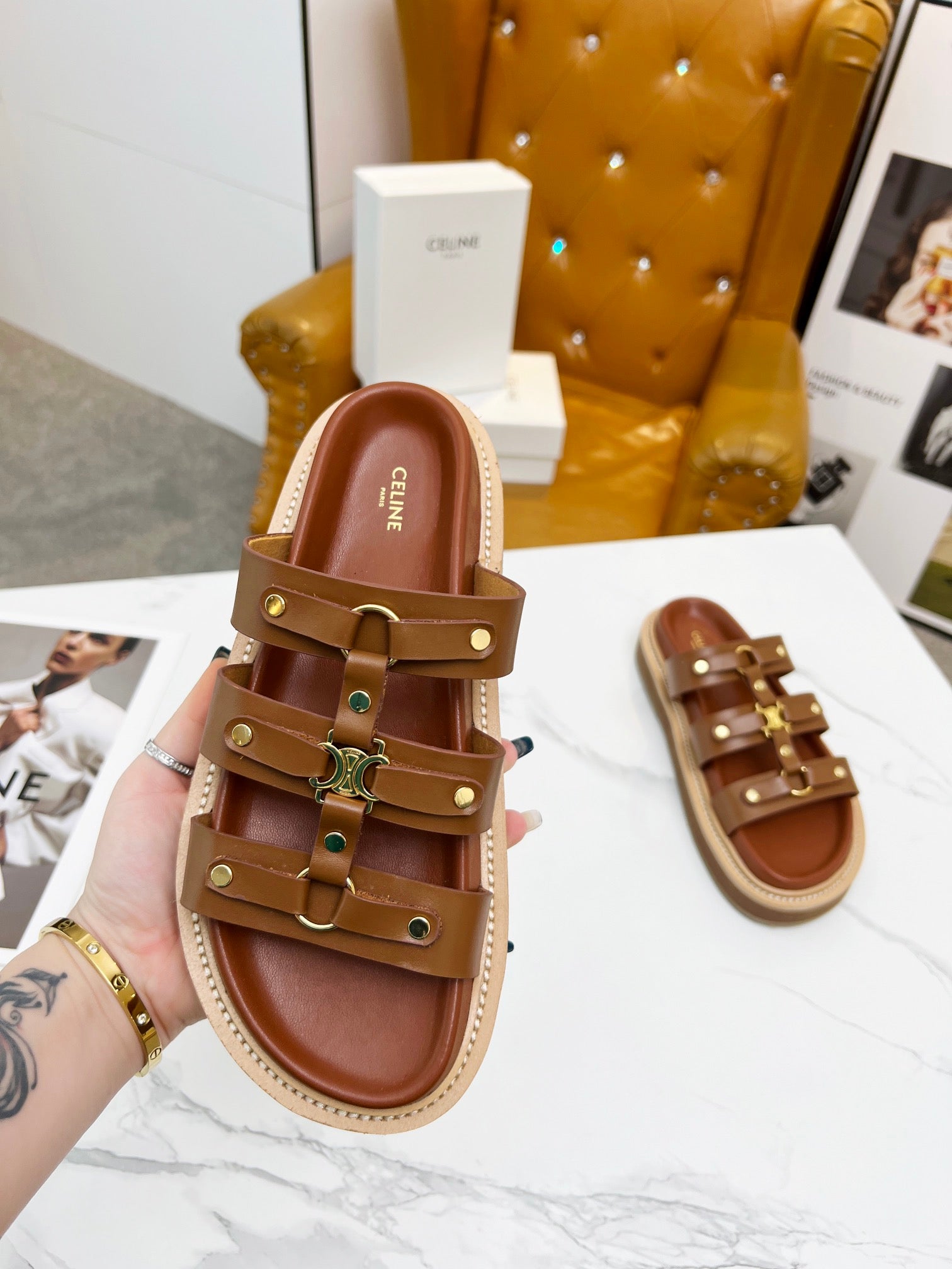 245RN1Z Popular leather shoes 