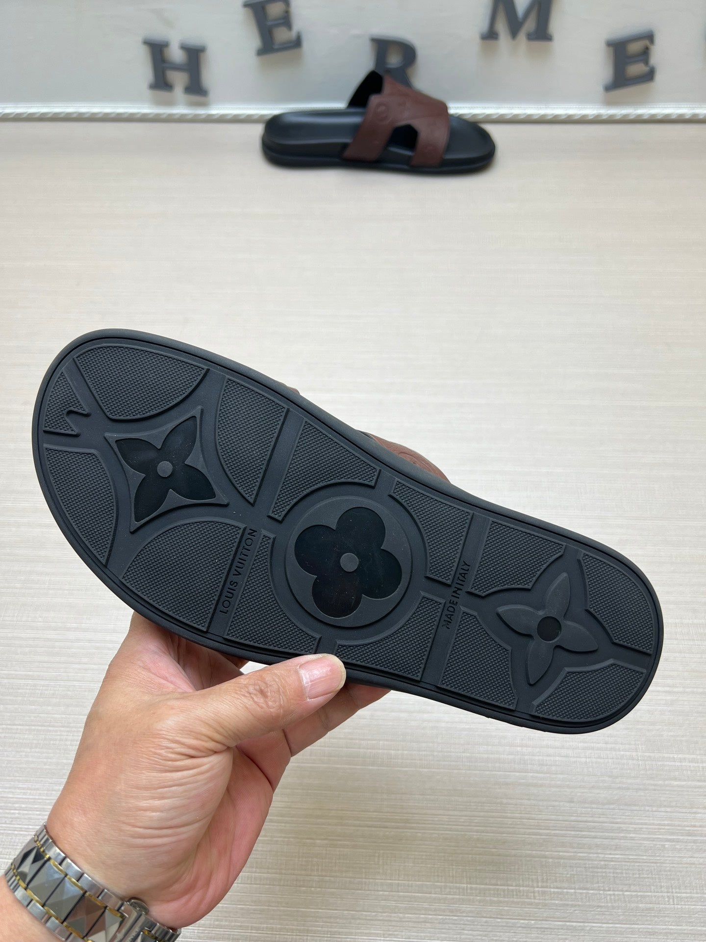 54E68Z Popular slippers