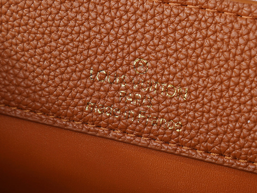 146PE46B Popular leather bag