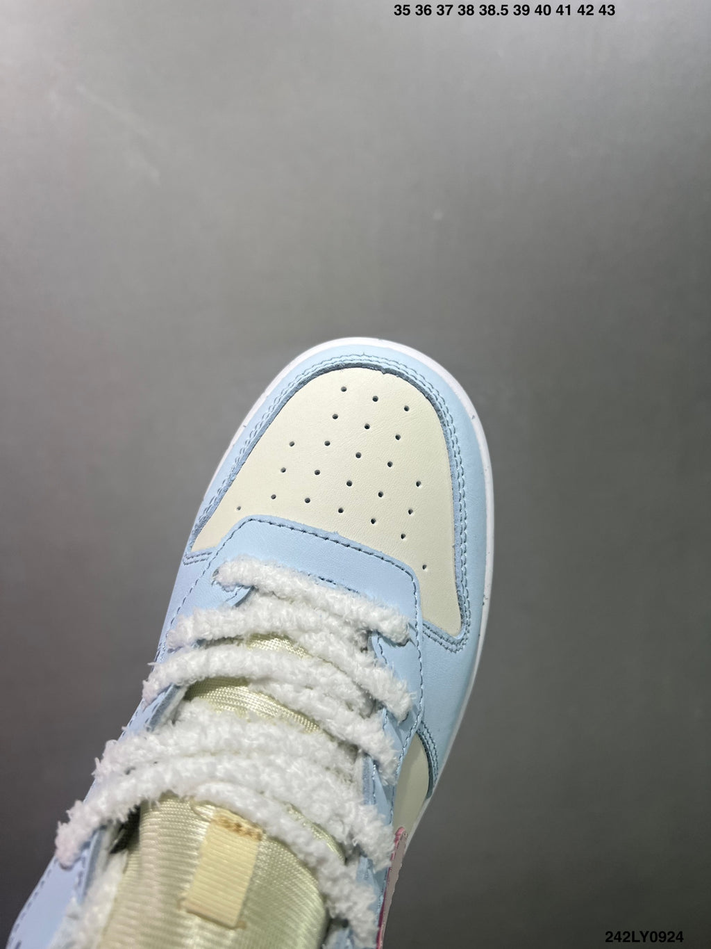 435ZA21Z Popular shoes (No box)