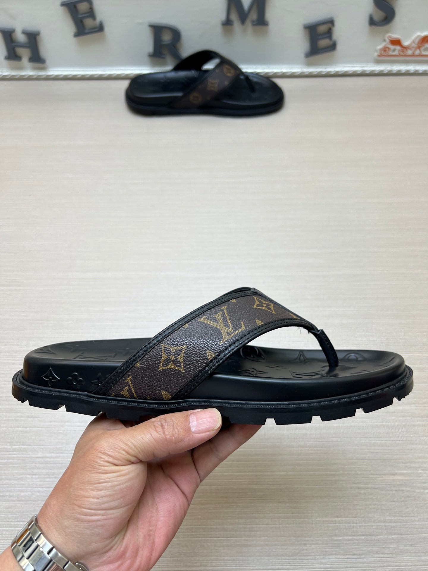 535ZE303Z Popular Slippers