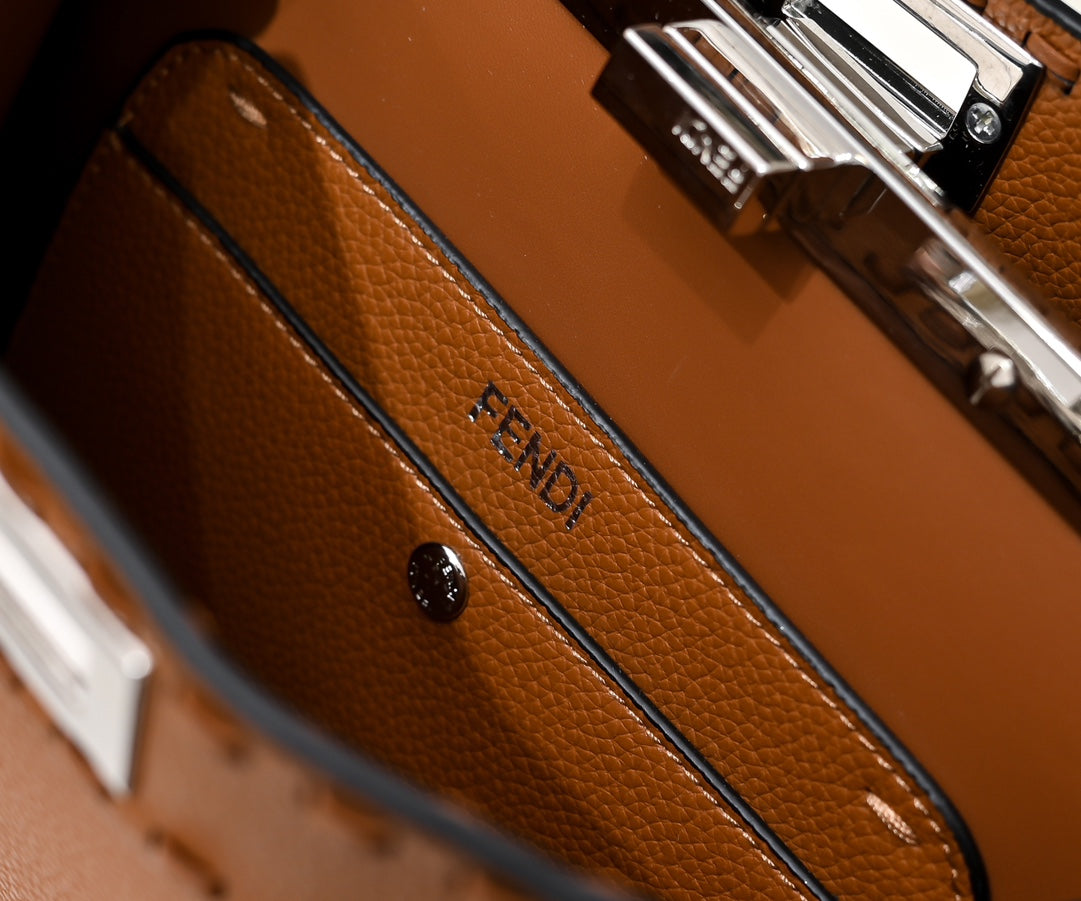 15RF136B Popular leather bag