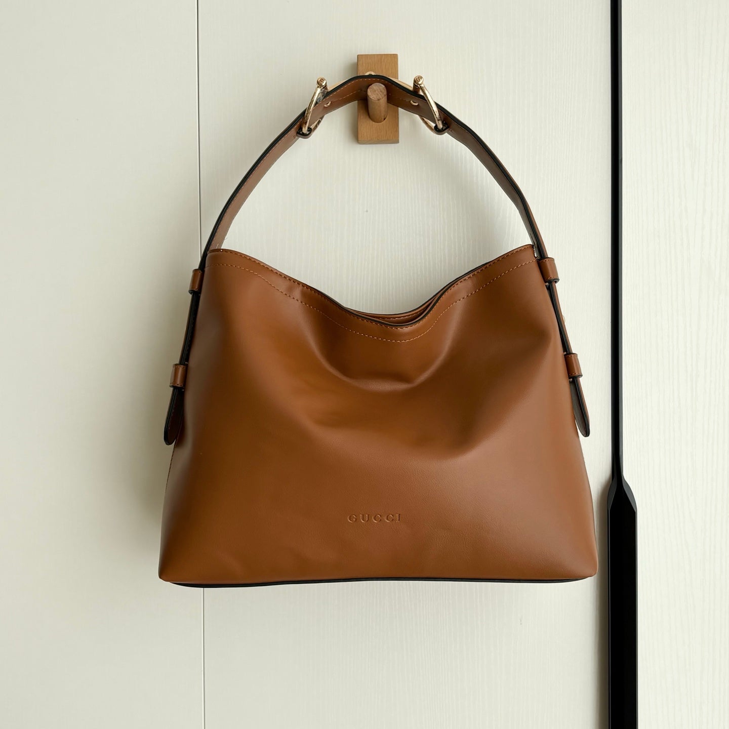 136PC56B Popular leather bag