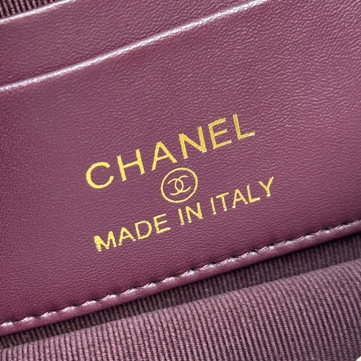 B1X66C19  Popular leather bag