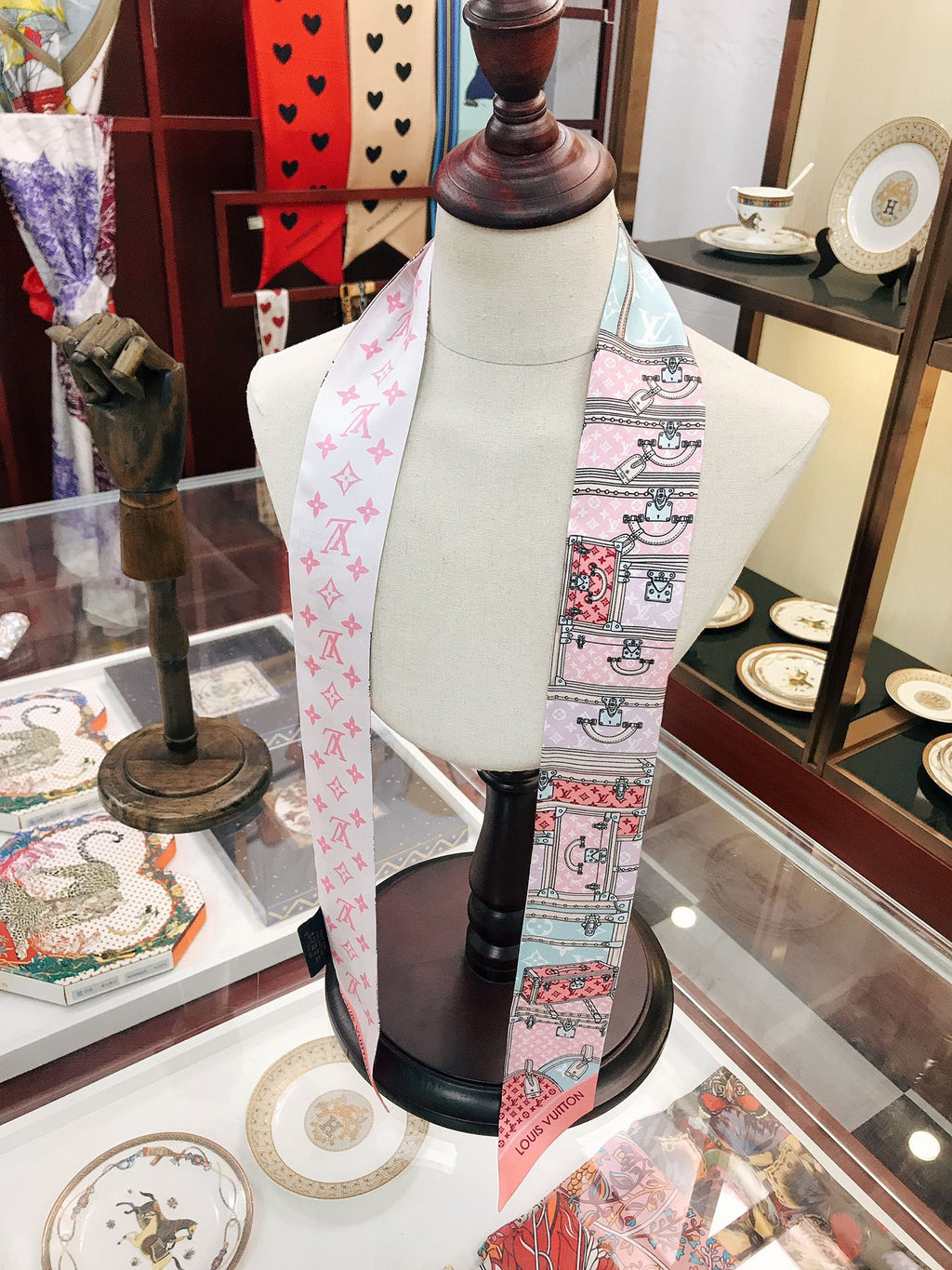 1ZE188W Popular Silk Scarve