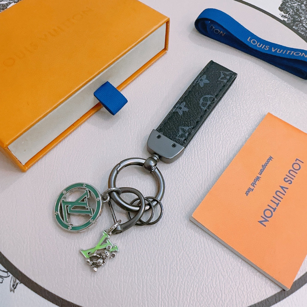 35ZE68A Popular bag 's charms accessories