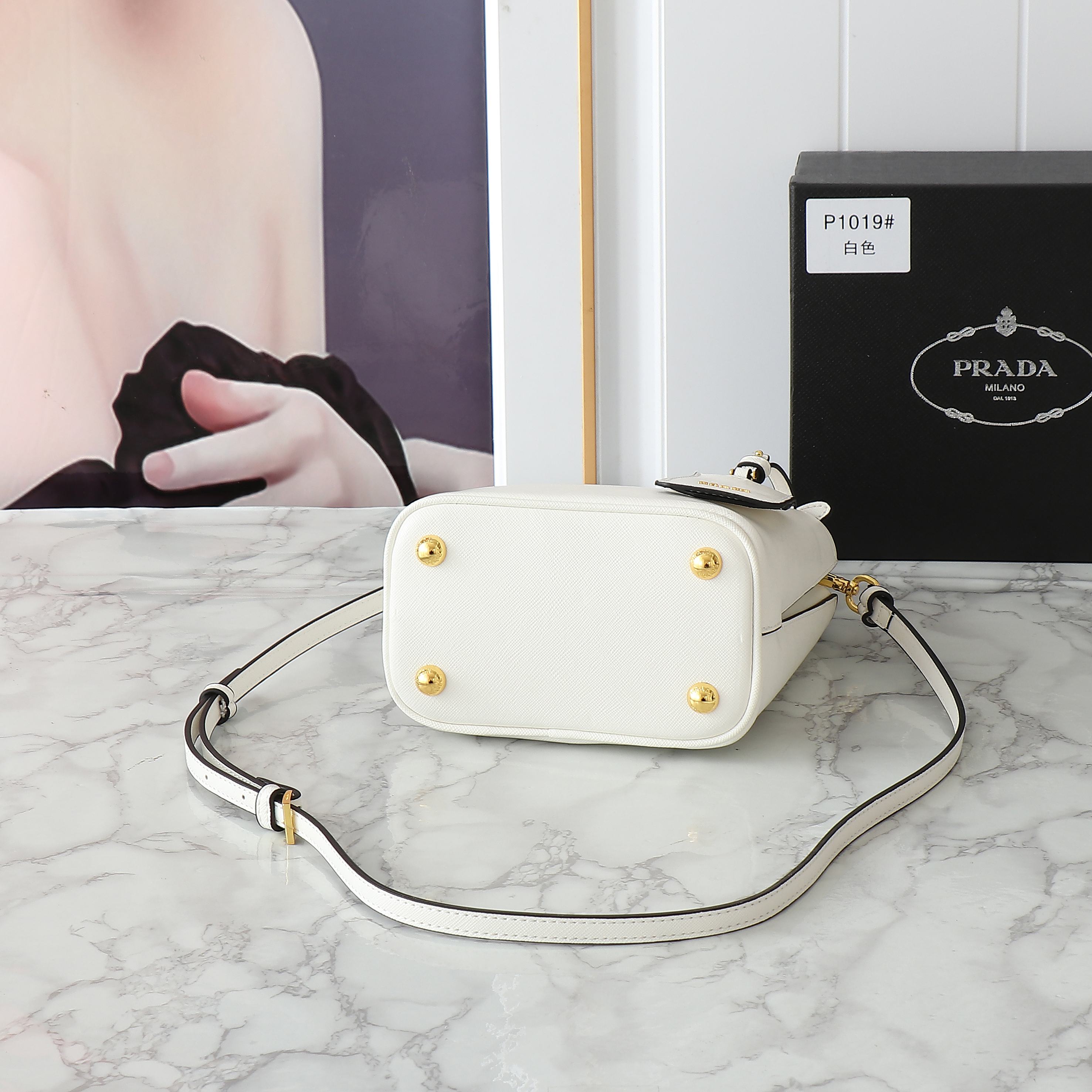 1WP102B Popular  leather bag