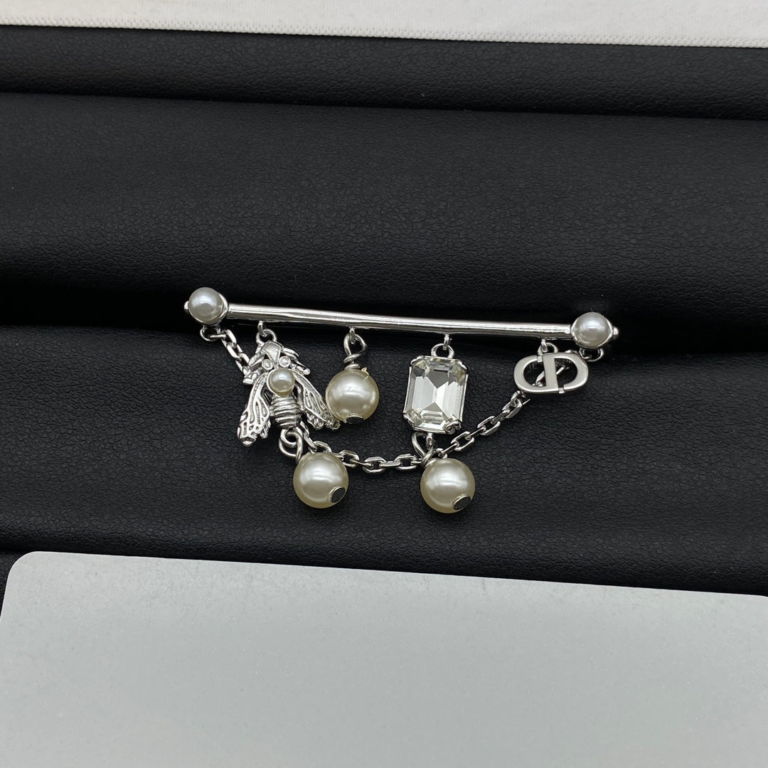 14D1072X   Popular Brooch