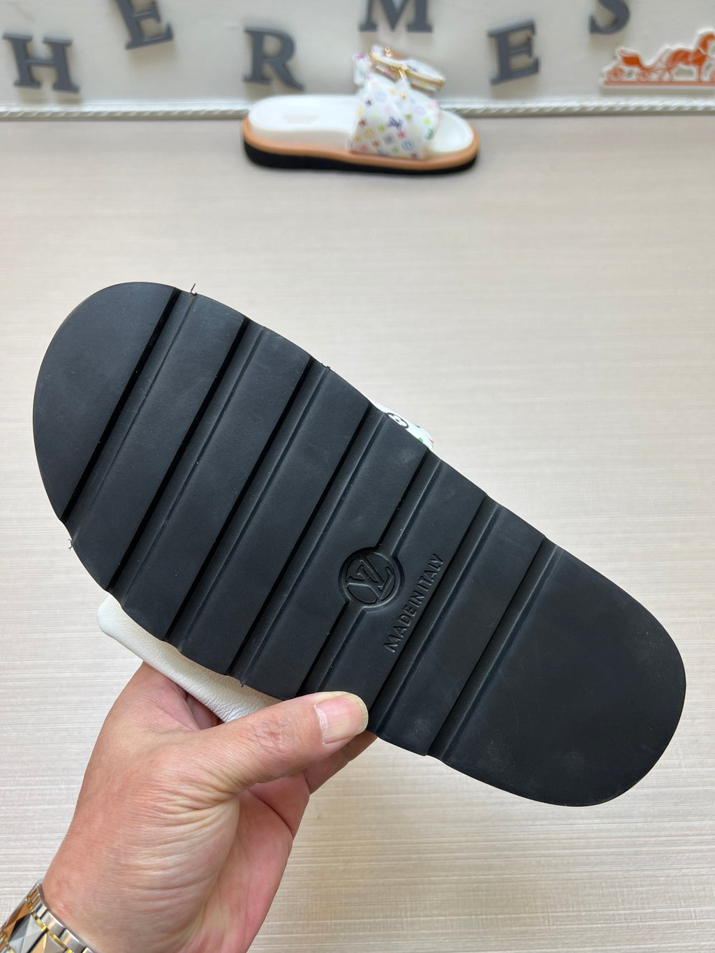 5LE219Z Popular Slippers