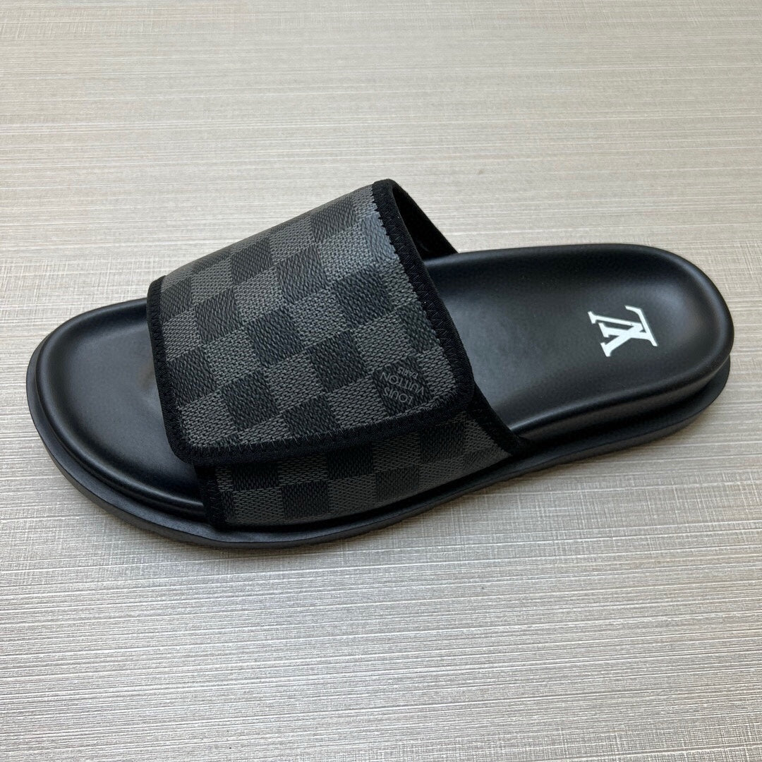 5WE245Z Popular Slippers