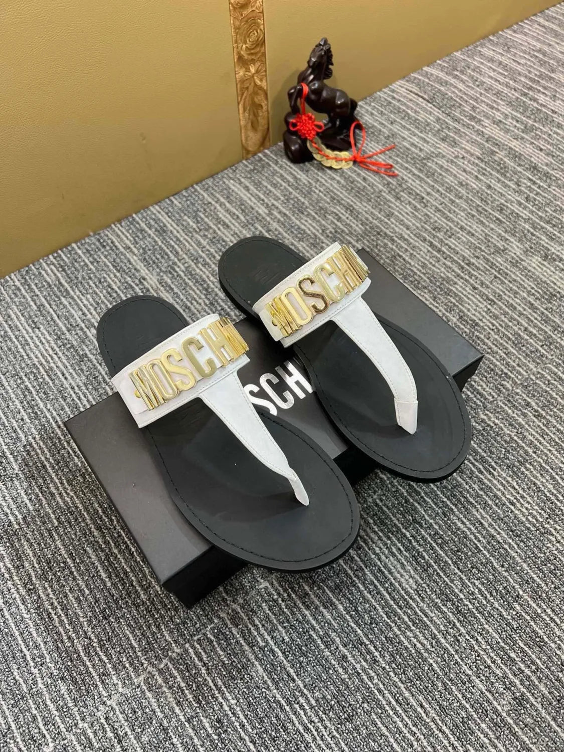 54A118Z Popular slippers