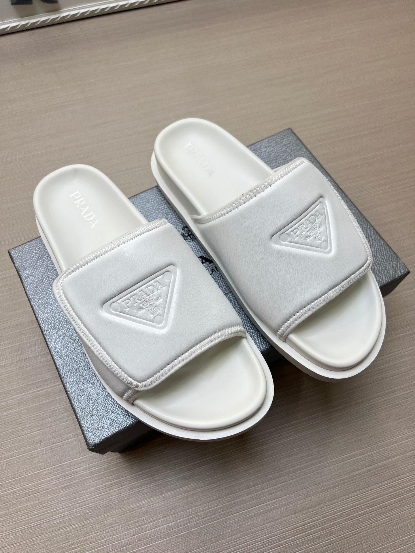 54PD6Z Popular slippers