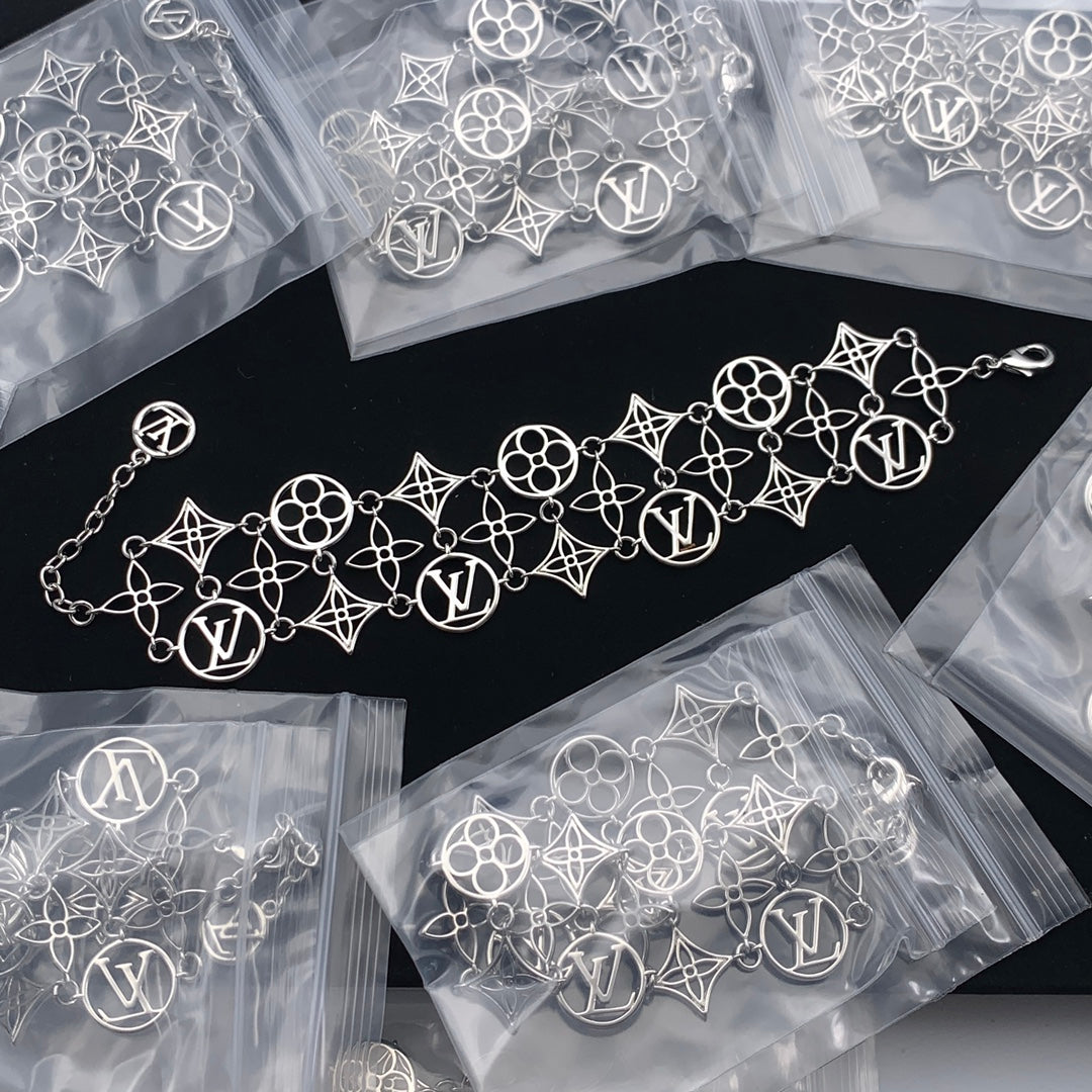 15QE37K  Popular Bracelets