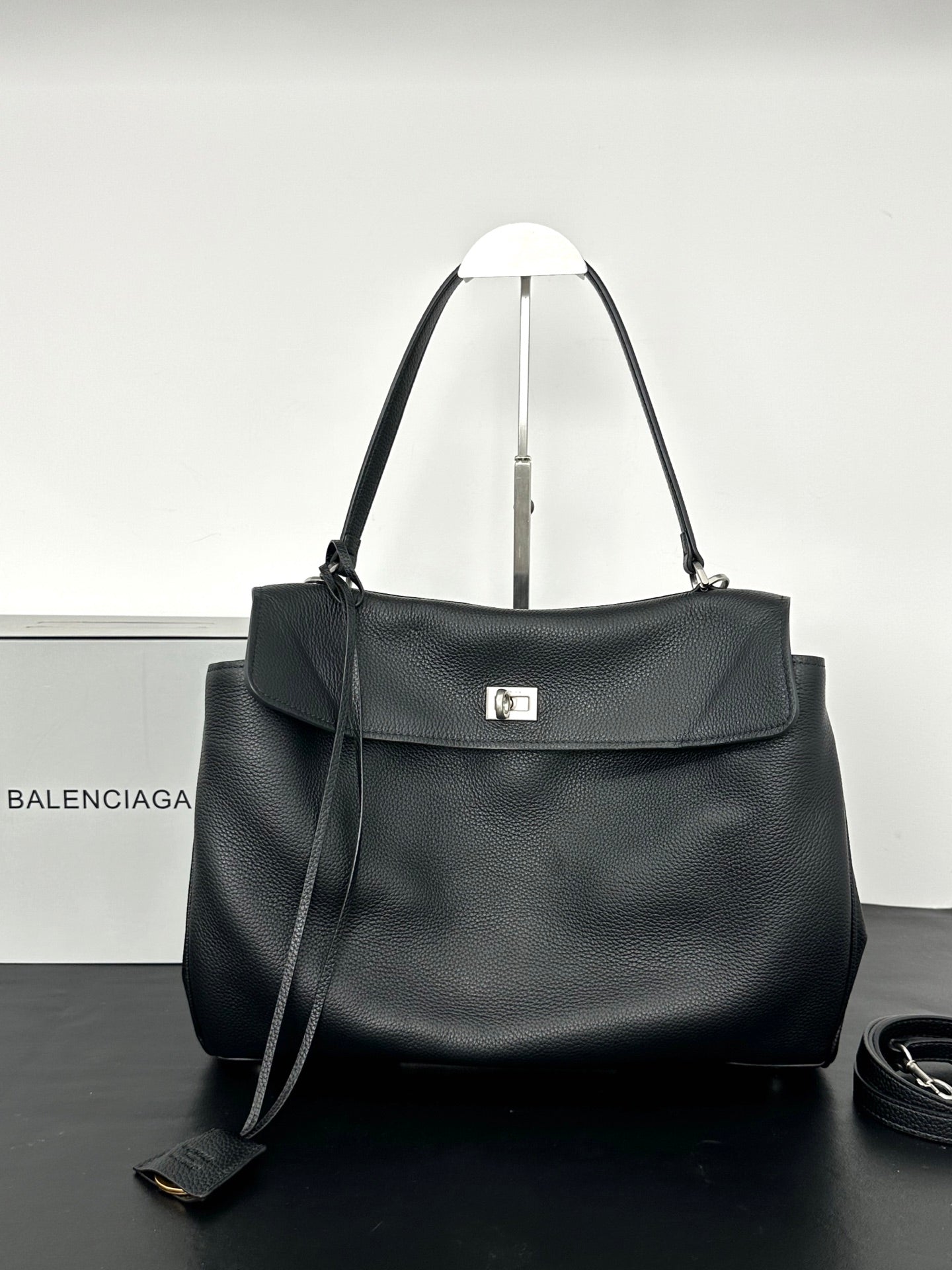 B1X56J31 Popular high-quality leather bag