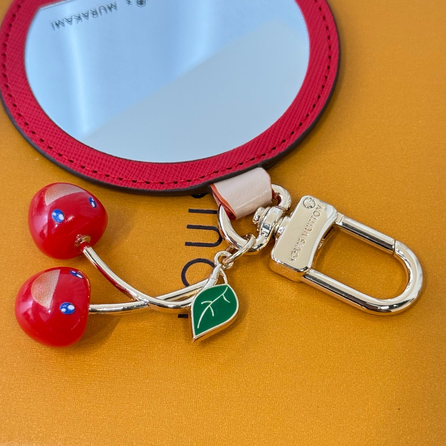 35QE32A Popular bag 's charms accessories