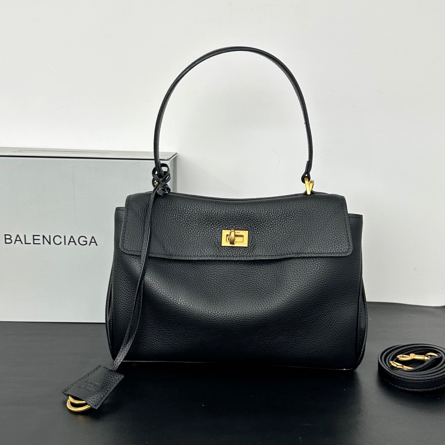 B1X56J31 Popular high-quality leather bag