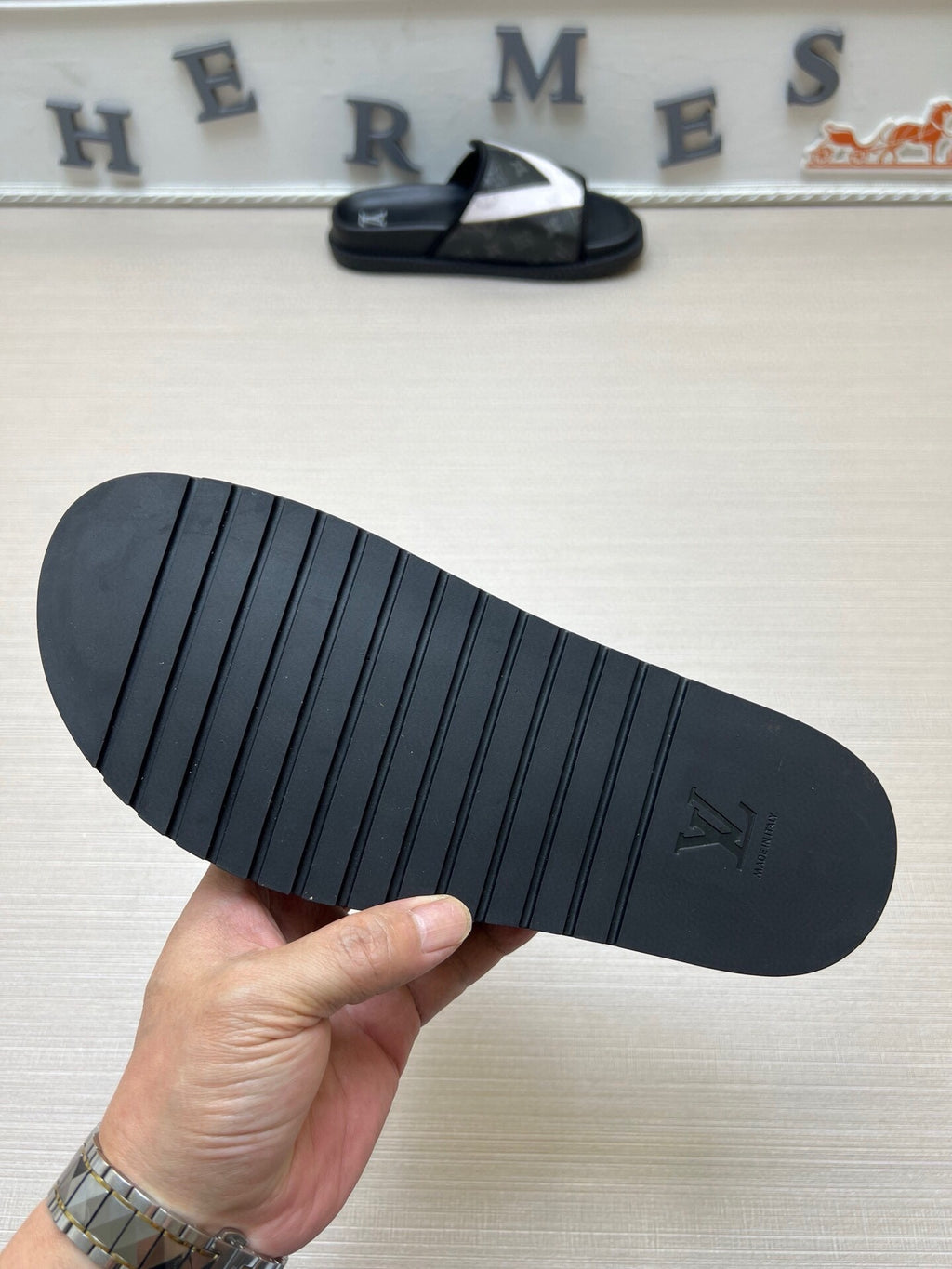 5WE251Z Popular Slippers