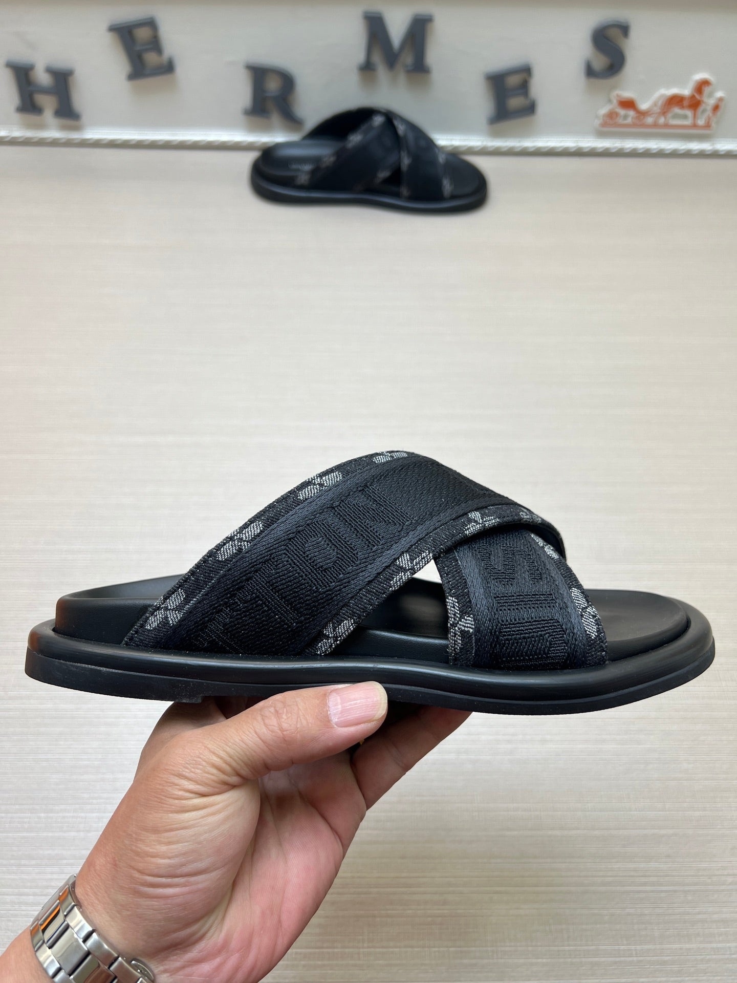 535ZE273Z Popular Slippers