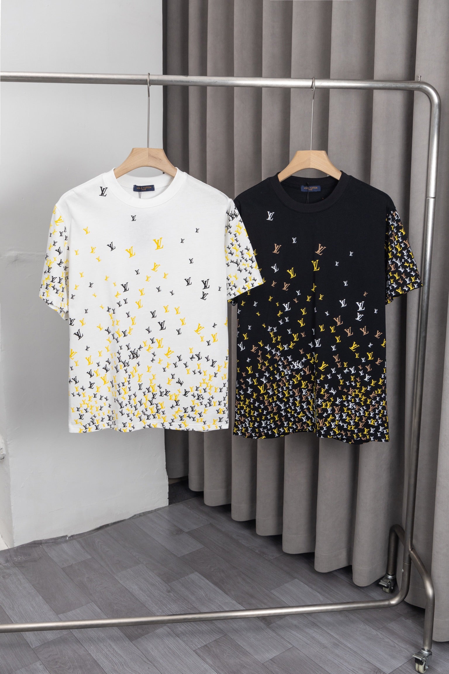 125WE1U  Popular T-shirts