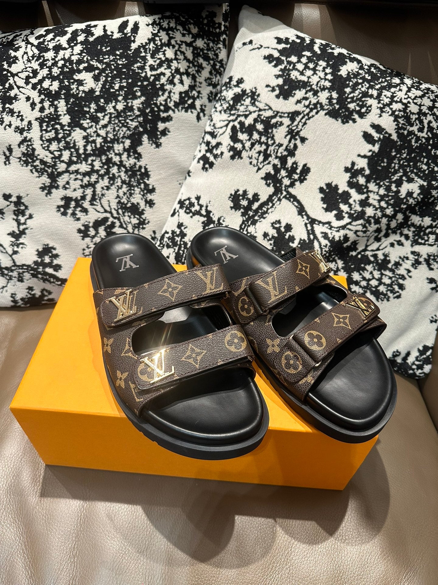 285ZE29Z  Popular leather Shoes