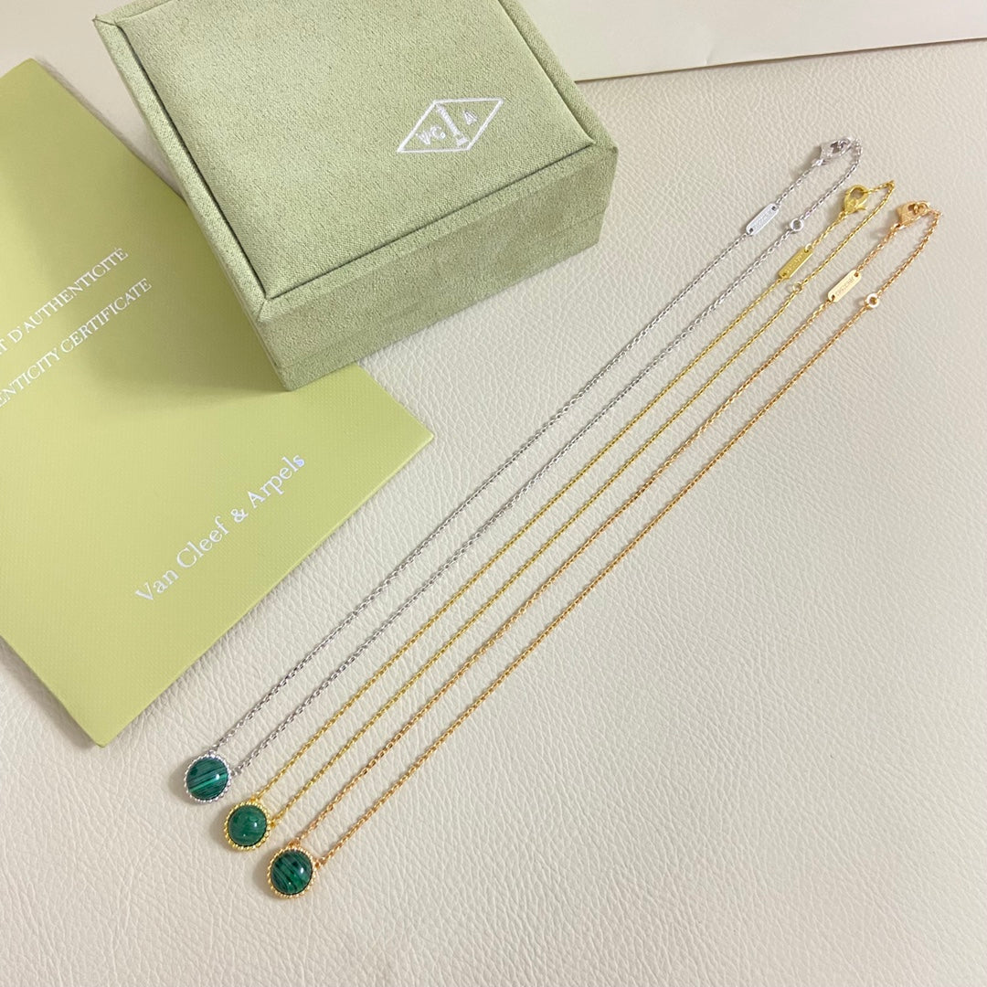 55QVA222X Popular Necklace