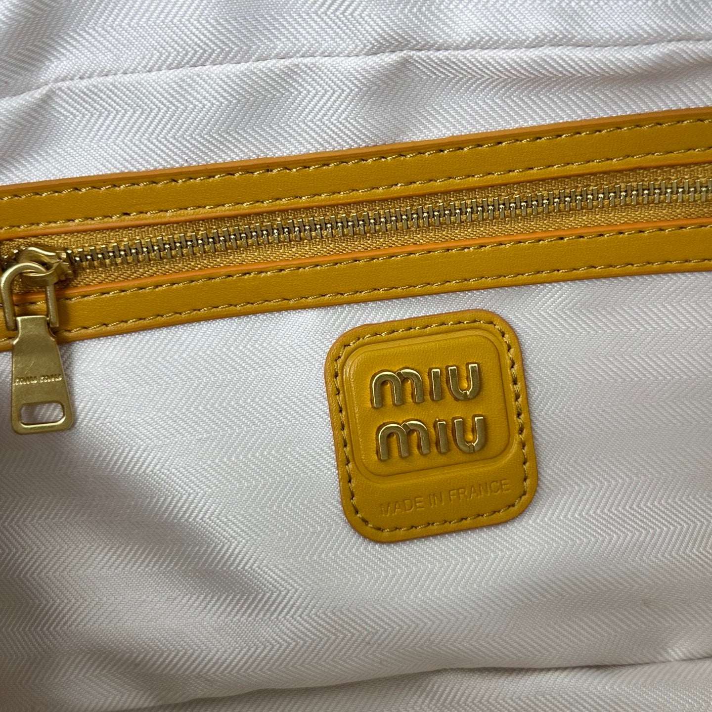 146PA153B Popular leather bags