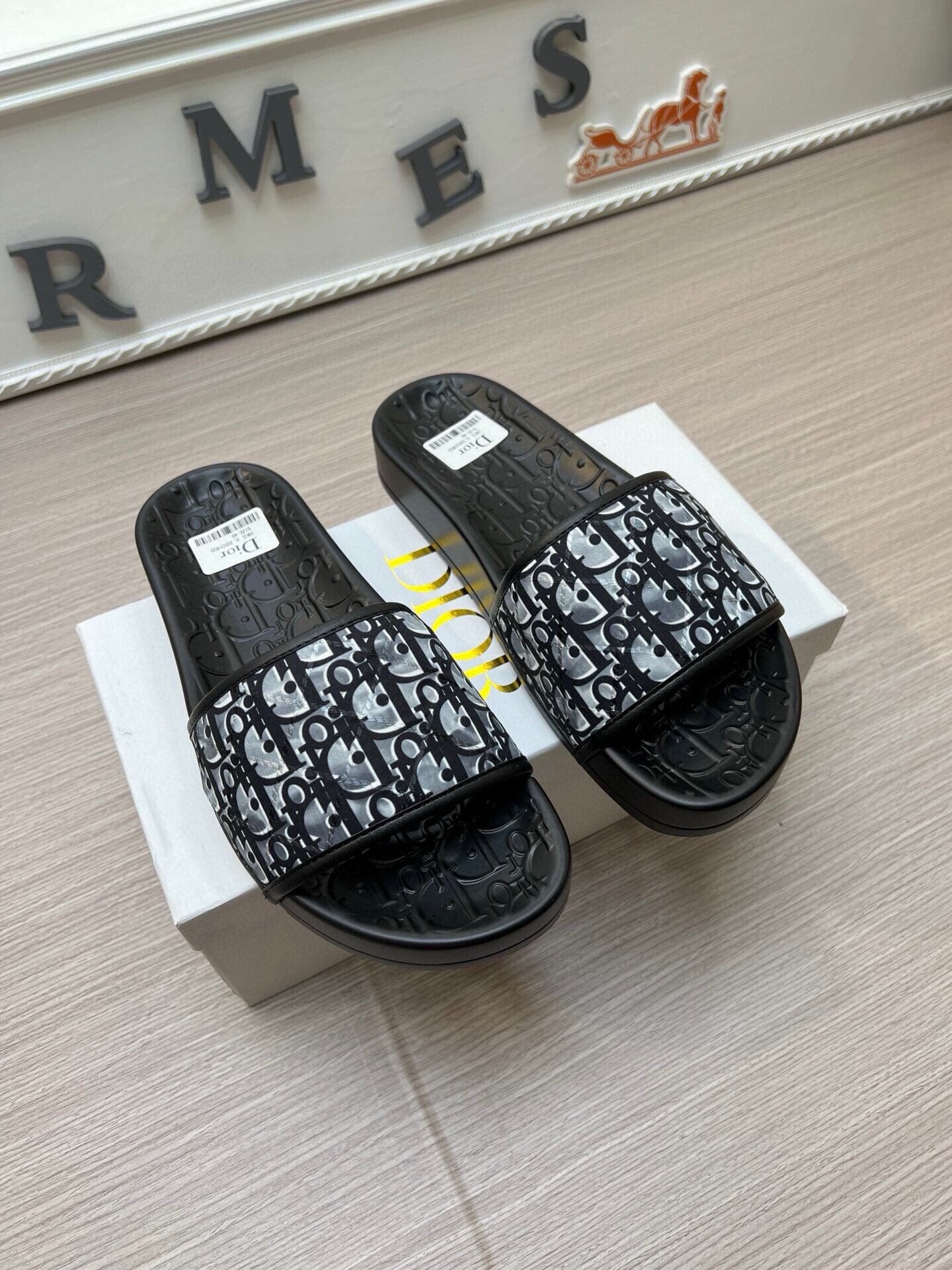 5LD214Z Popular Slippers