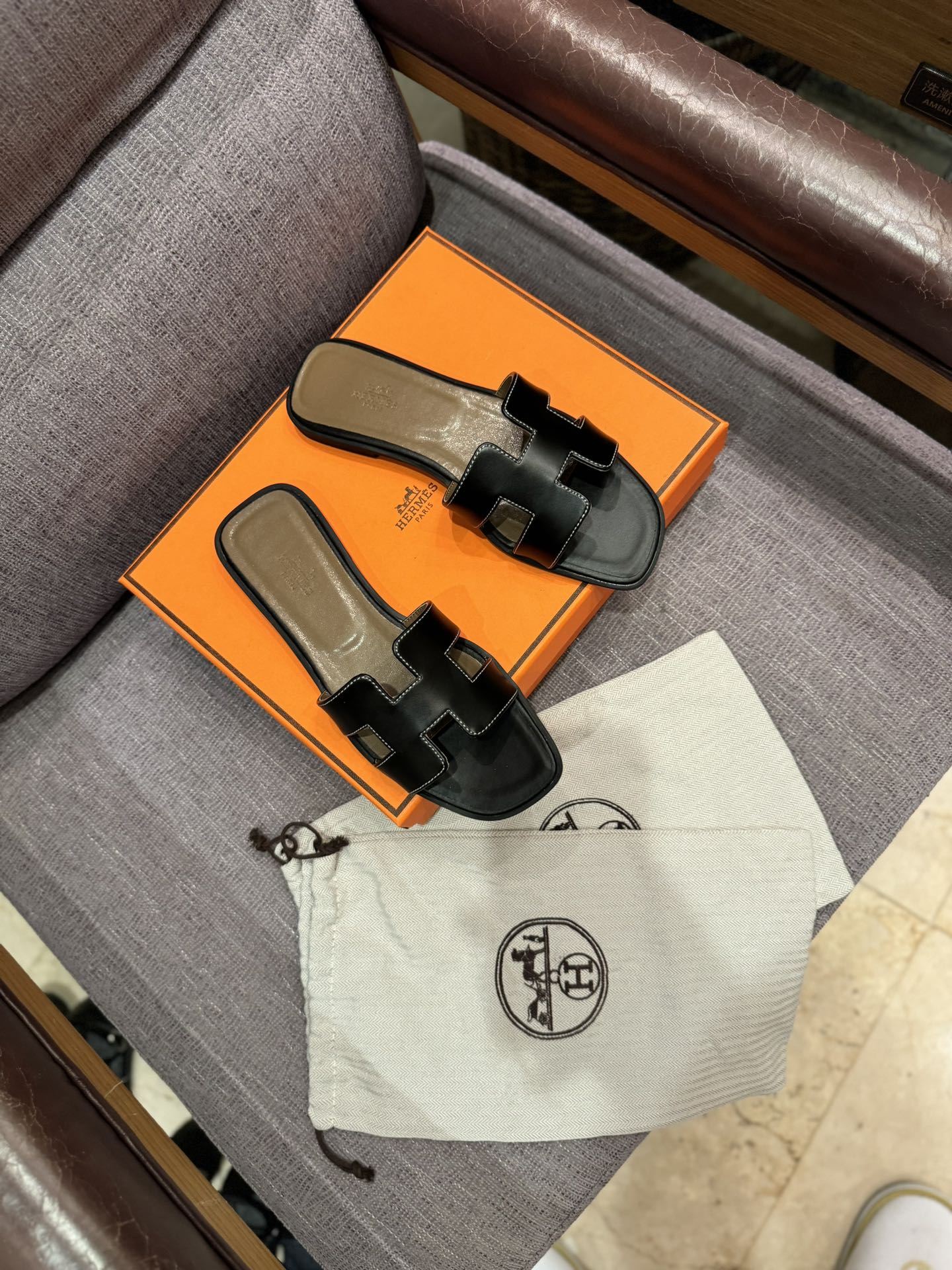1ZH233Z Popular Slippers