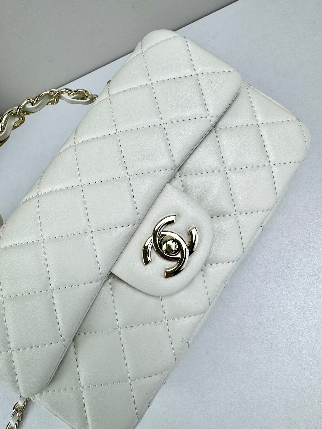 B1X66C5 Popular high-quality leather bag