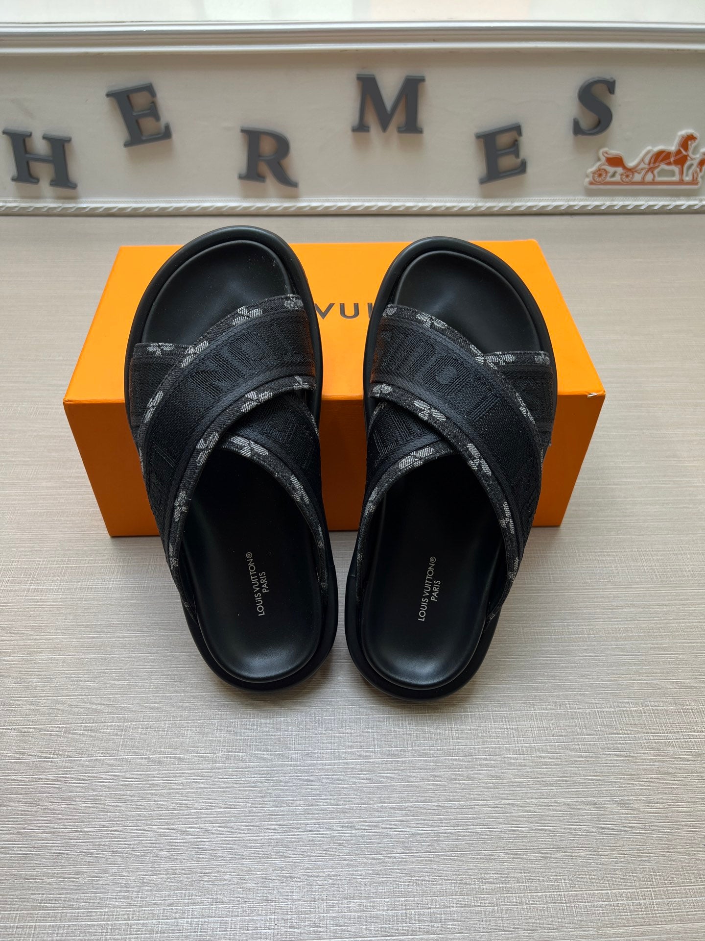 535ZE273Z Popular Slippers