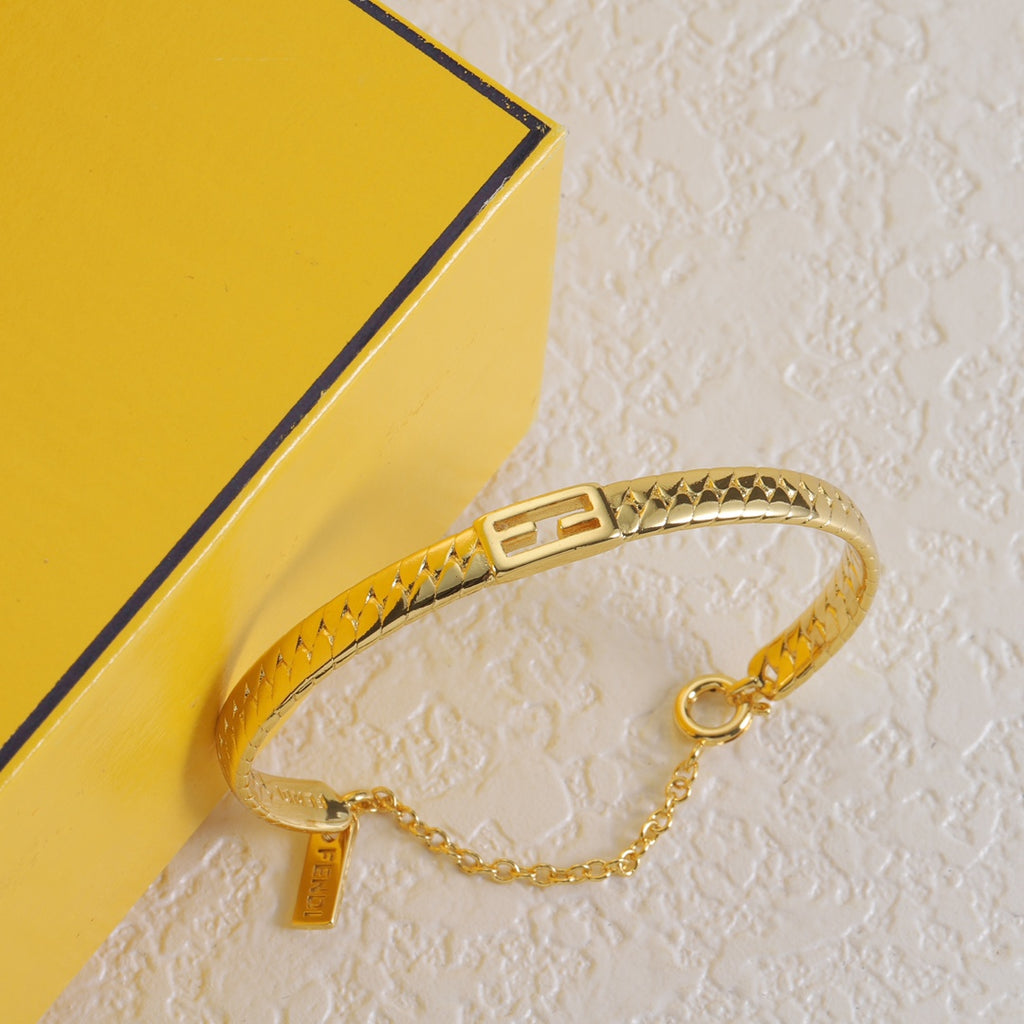 14F589K  Popular Bracelets