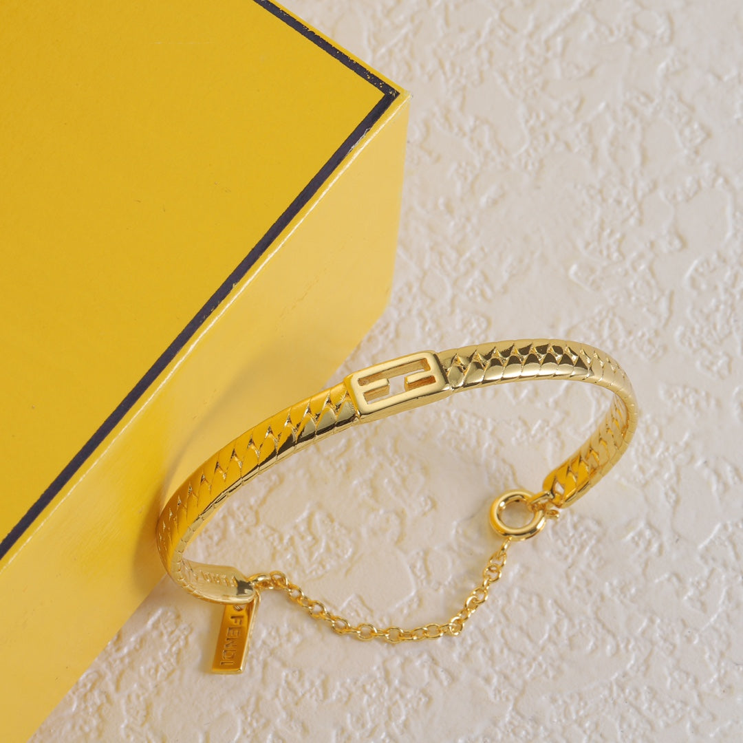 14F589K  Popular Bracelets