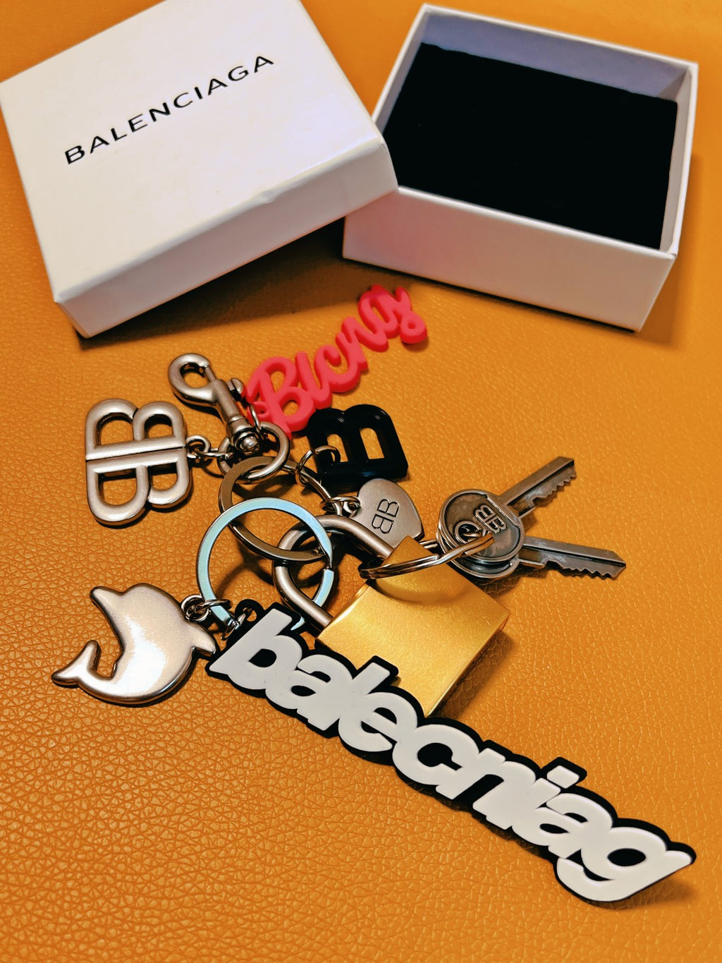 14J62A  Popular Keychains