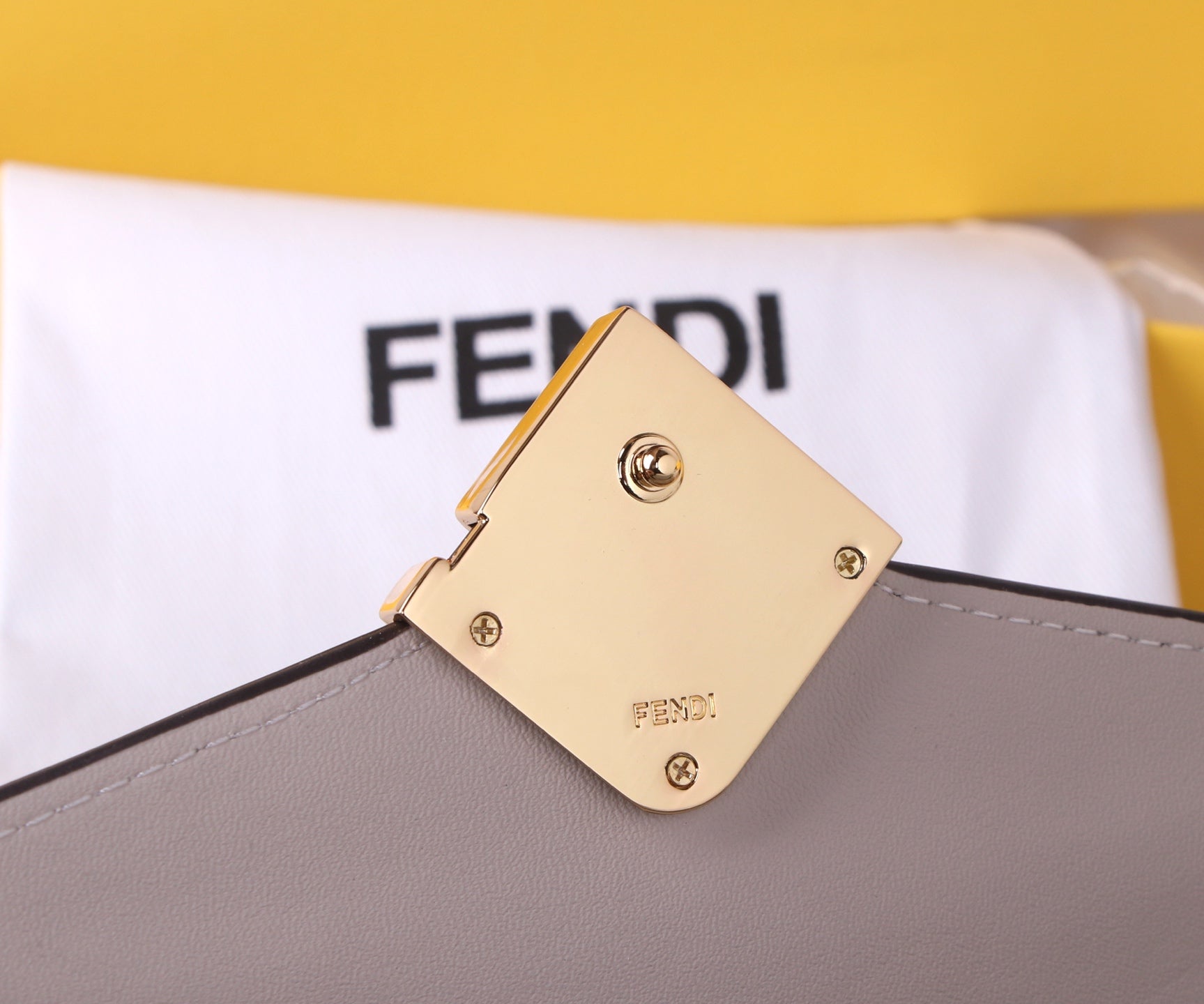 136PF103B Popular leather bag
