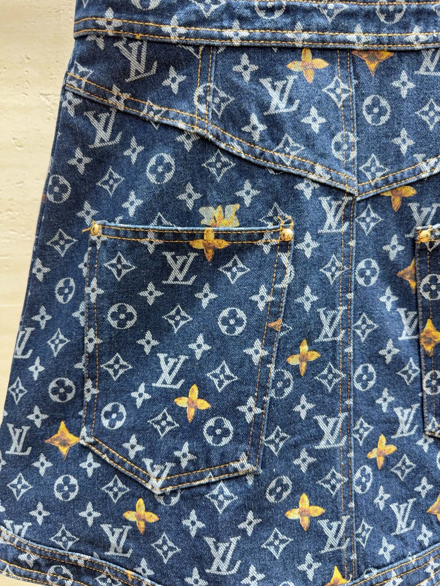 256NE97U Popular Skirts