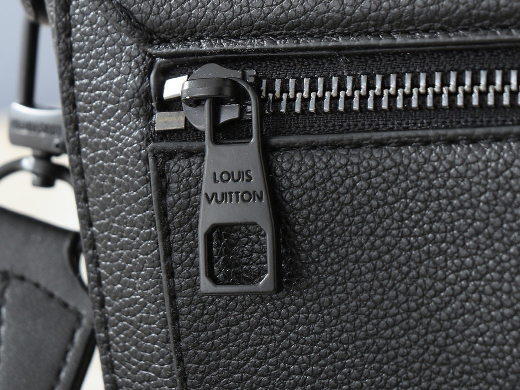 136PE77B Popular leather bag