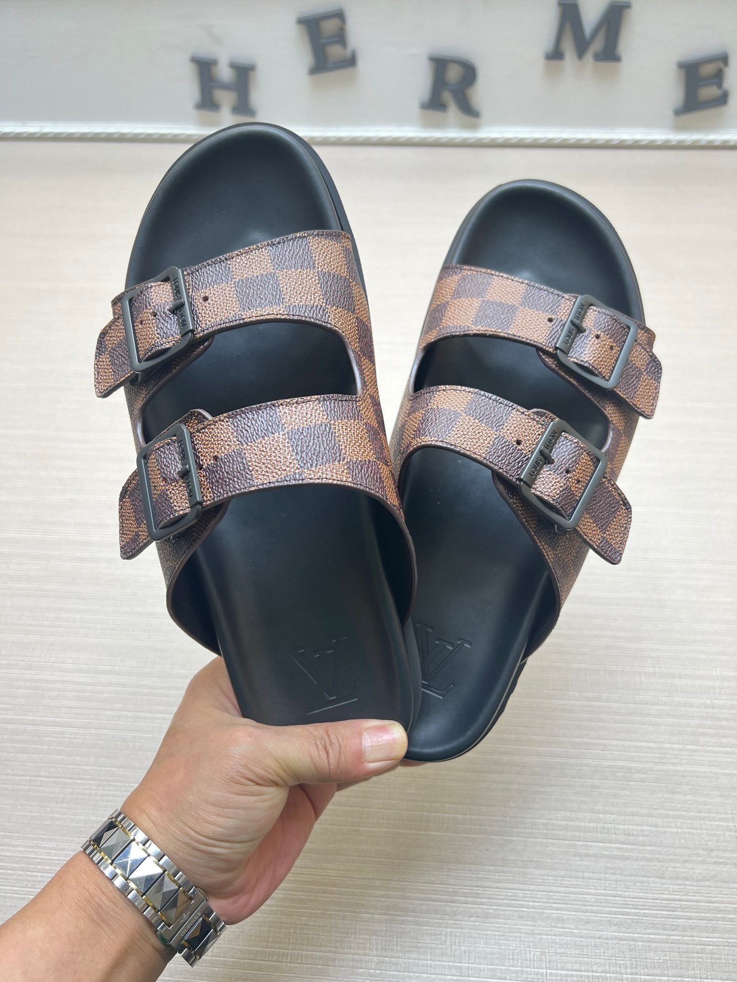 54E60Z Popular slippers