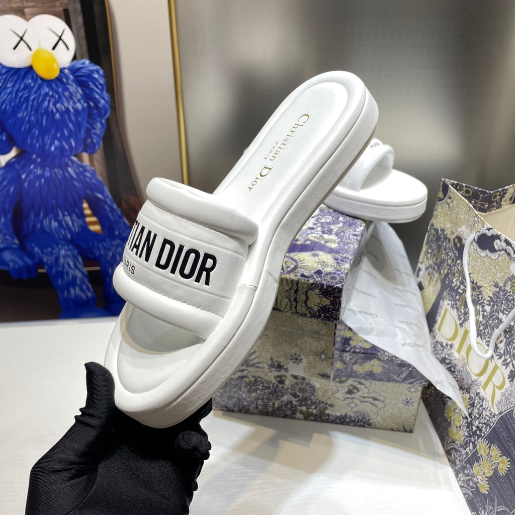 14D76Z Popular slippers