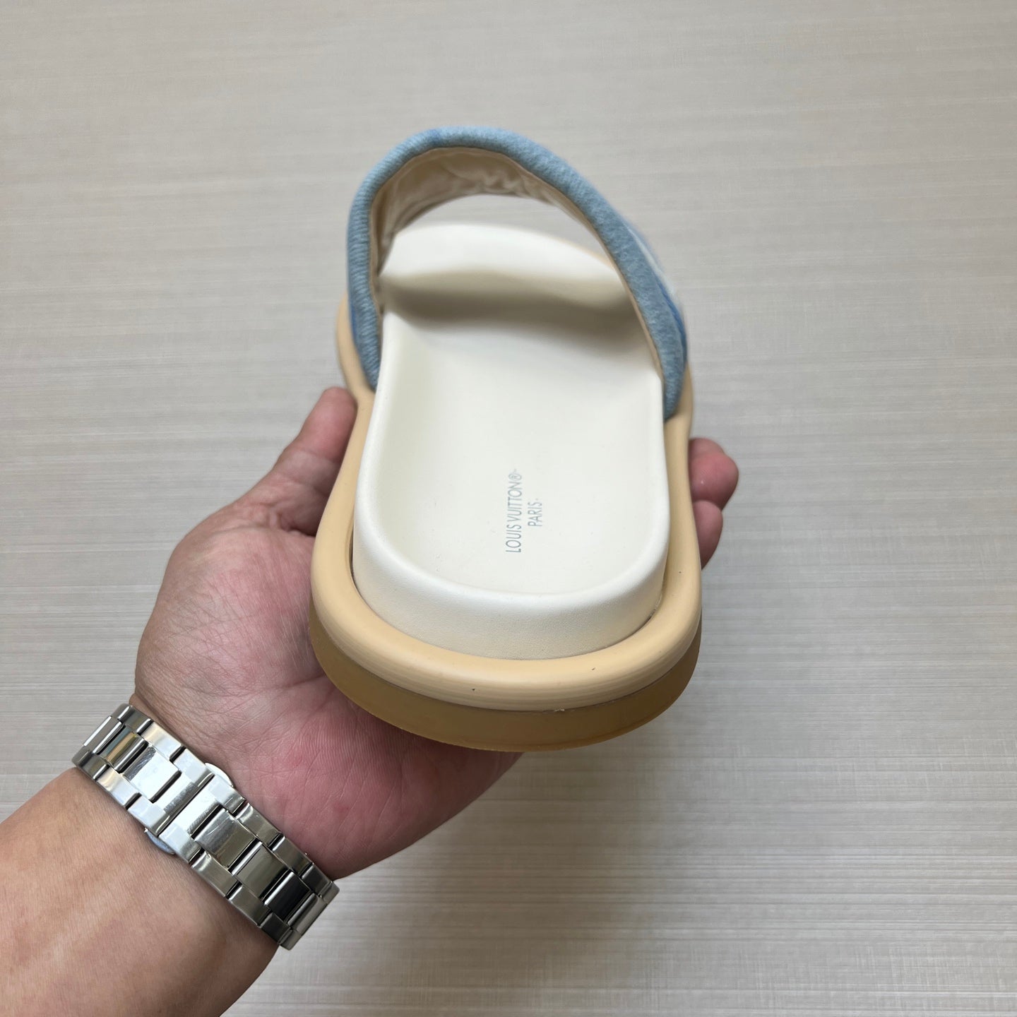 535ZE301Z Popular Slippers