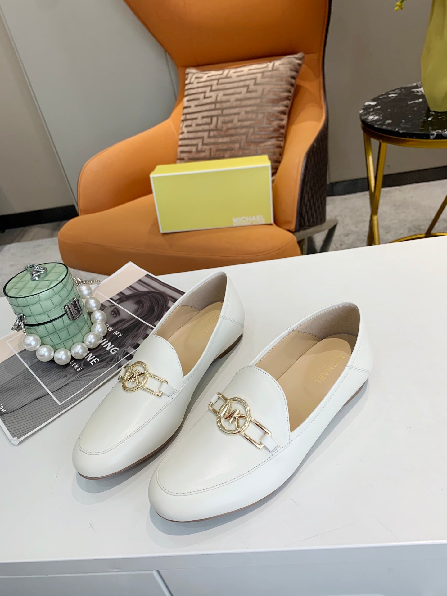 2105QA185Z Popular high-quality leather shoes