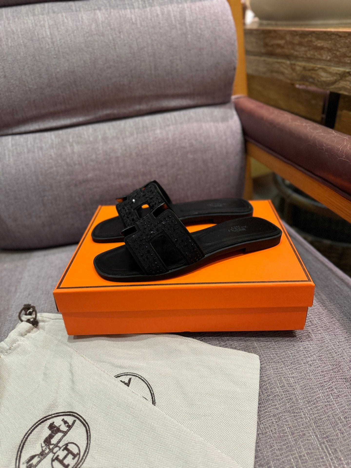 1ZH232Z Popular Slippers