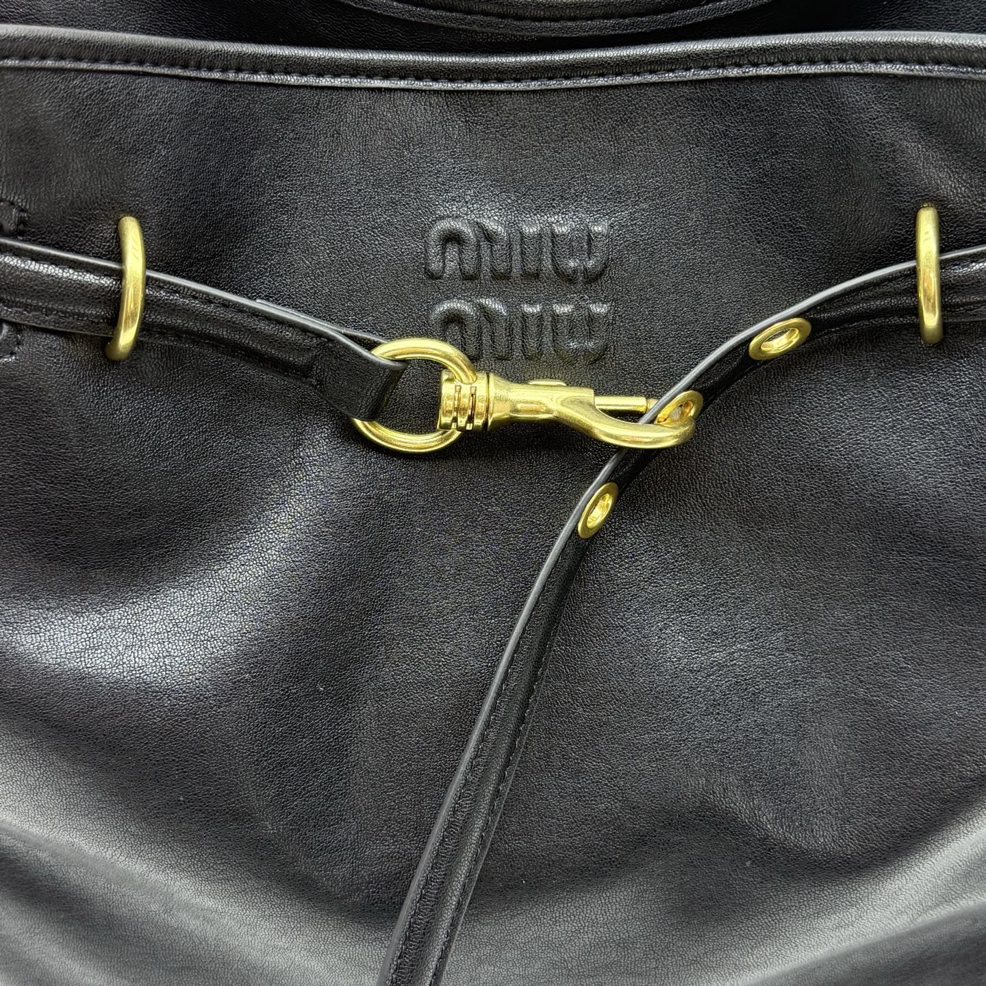 B1P46A145 Popular leather bags