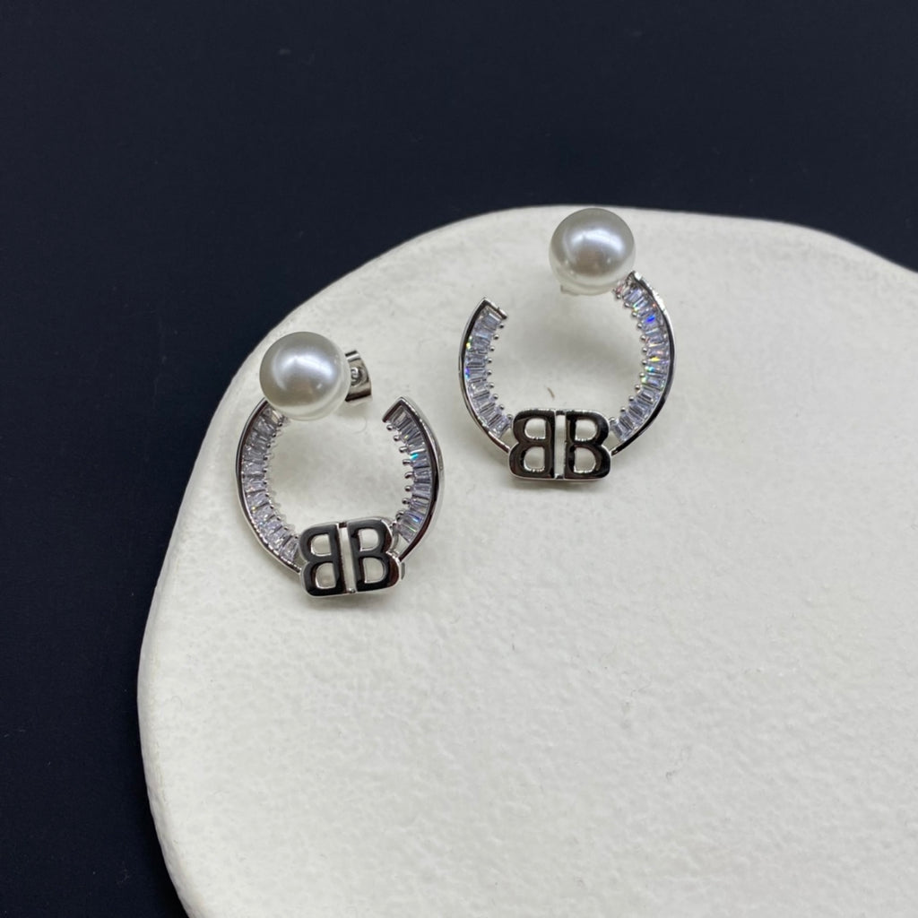 14J143E Popular Earrings