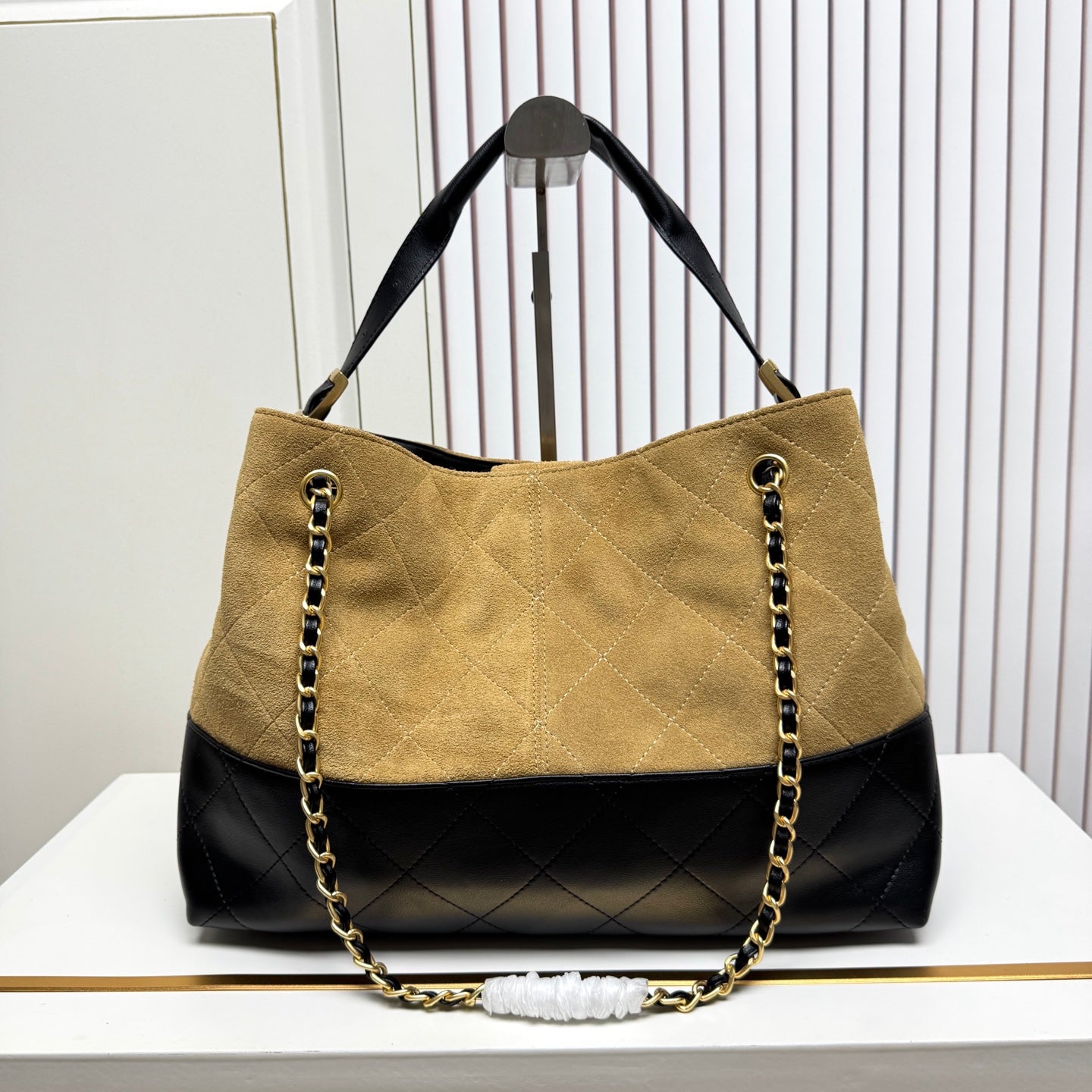 146PC17B Popular leather bag