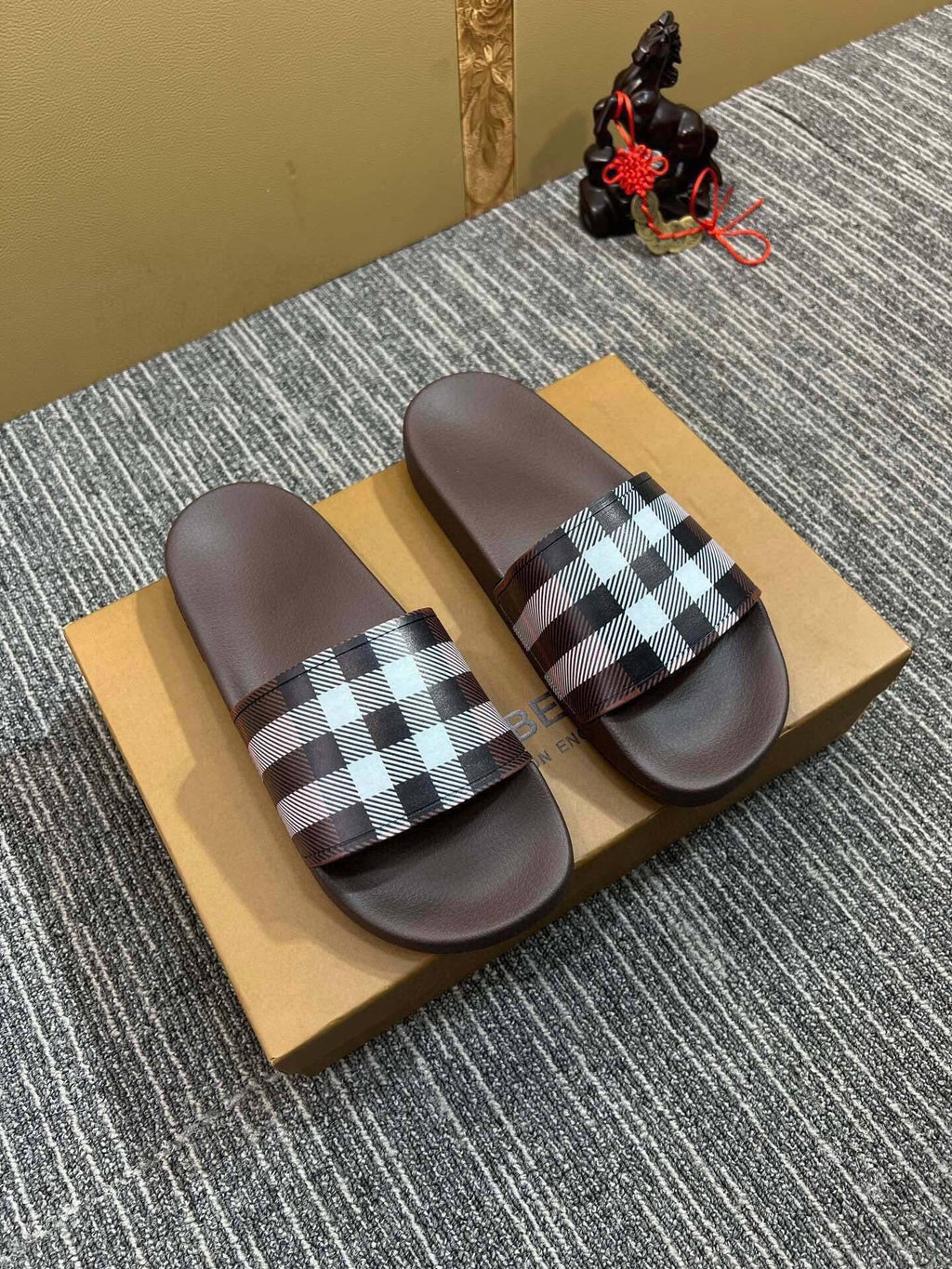 535ZR259Z Popular Slippers