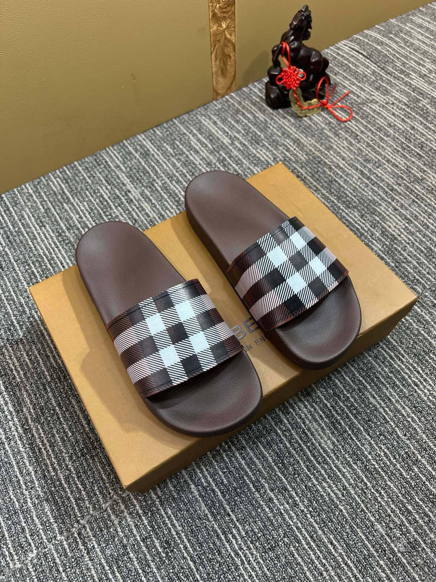 535ZR259Z Popular Slippers