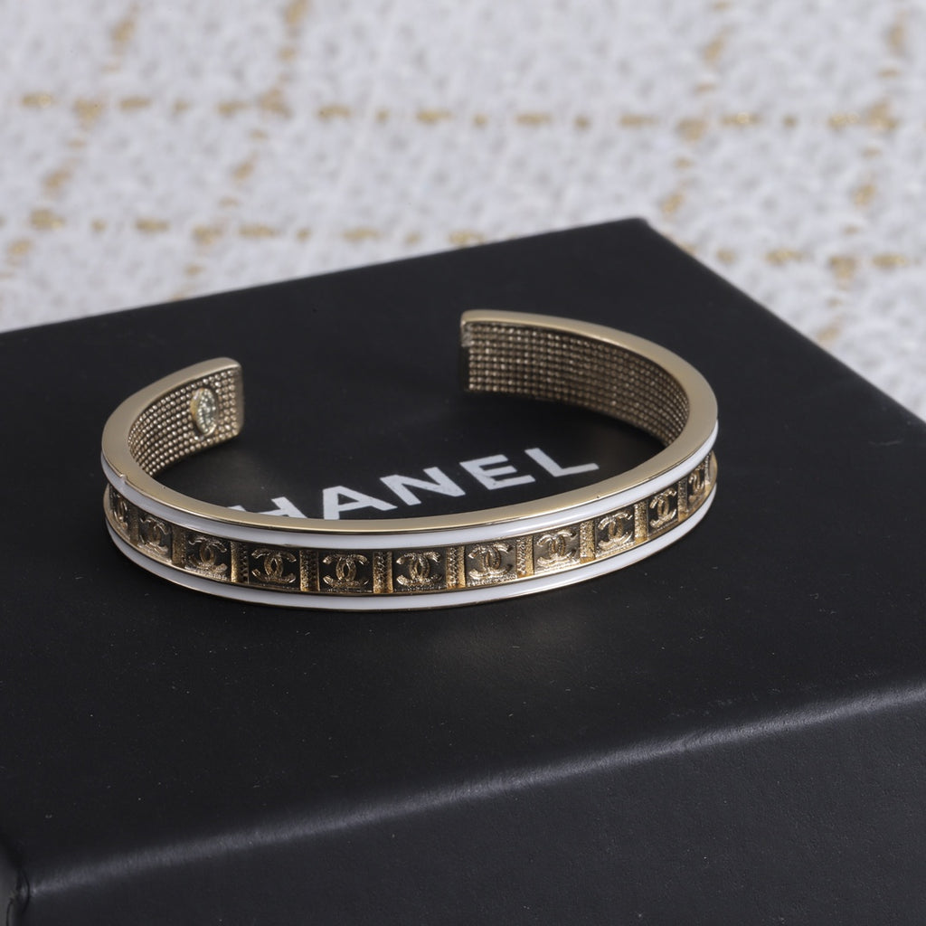 14C315K  Popular Bracelets