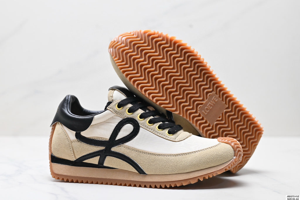 475RJ3Z  Popular sneakers